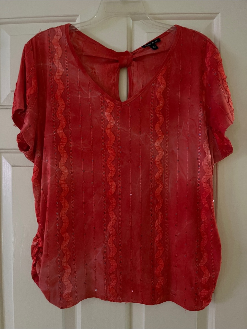 Sami & Jo Red Short-Sleeve V-Neck Blouse with Back Keyhole